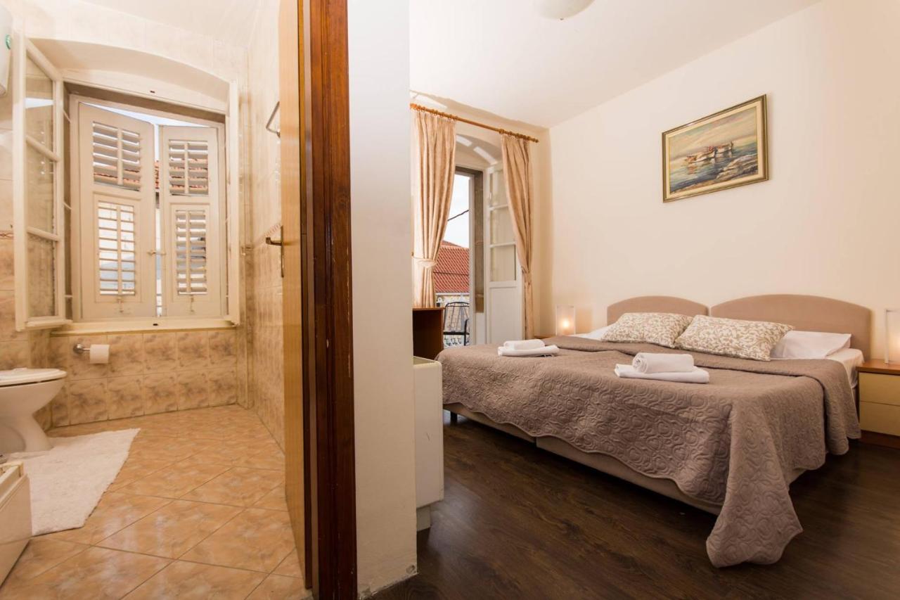 Vila Liza Bed & Breakfast Trogir Ngoại thất bức ảnh
