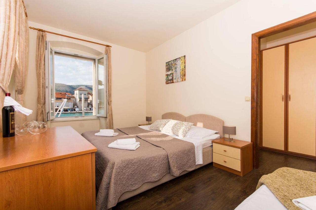 Vila Liza Bed & Breakfast Trogir Ngoại thất bức ảnh