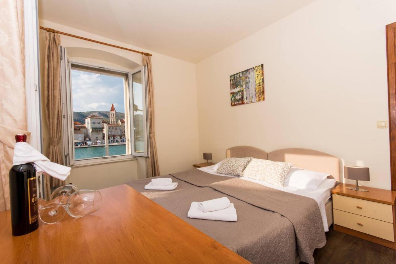 Vila Liza Bed & Breakfast Trogir Ngoại thất bức ảnh