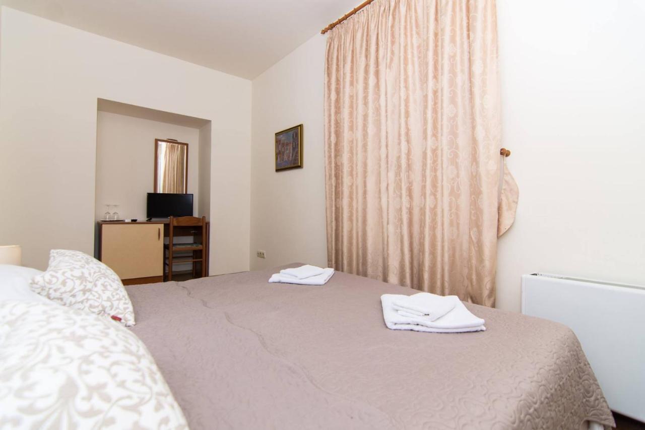 Vila Liza Bed & Breakfast Trogir Ngoại thất bức ảnh